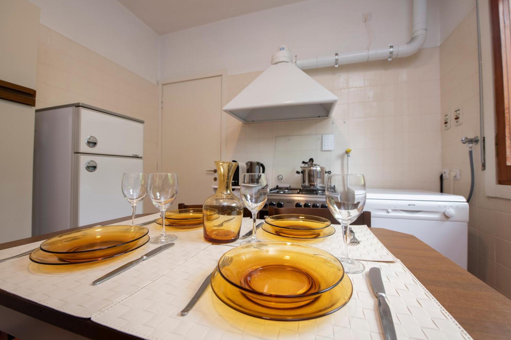 Beautiful Tigullio Apartment ลาวาญา ภายนอก รูปภาพ